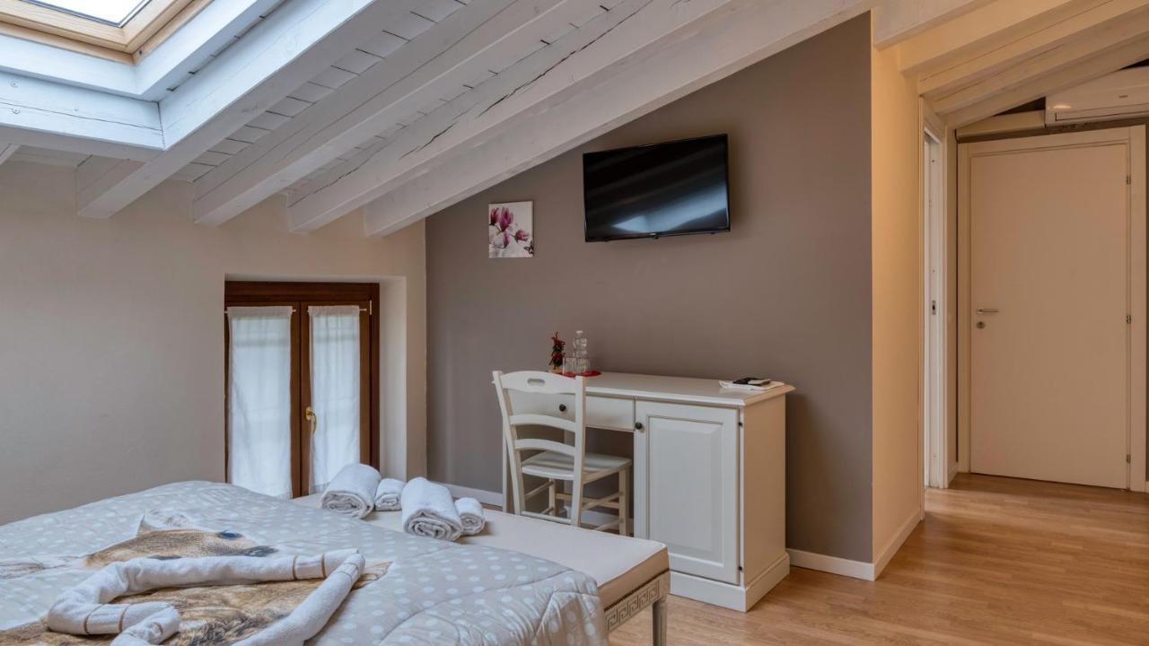 Bed and Breakfast Cascina Volta Брешия Экстерьер фото