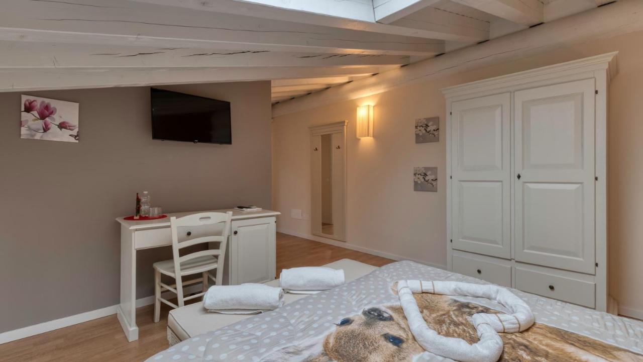 Bed and Breakfast Cascina Volta Брешия Экстерьер фото