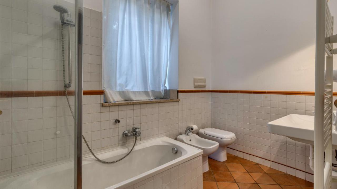 Bed and Breakfast Cascina Volta Брешия Экстерьер фото