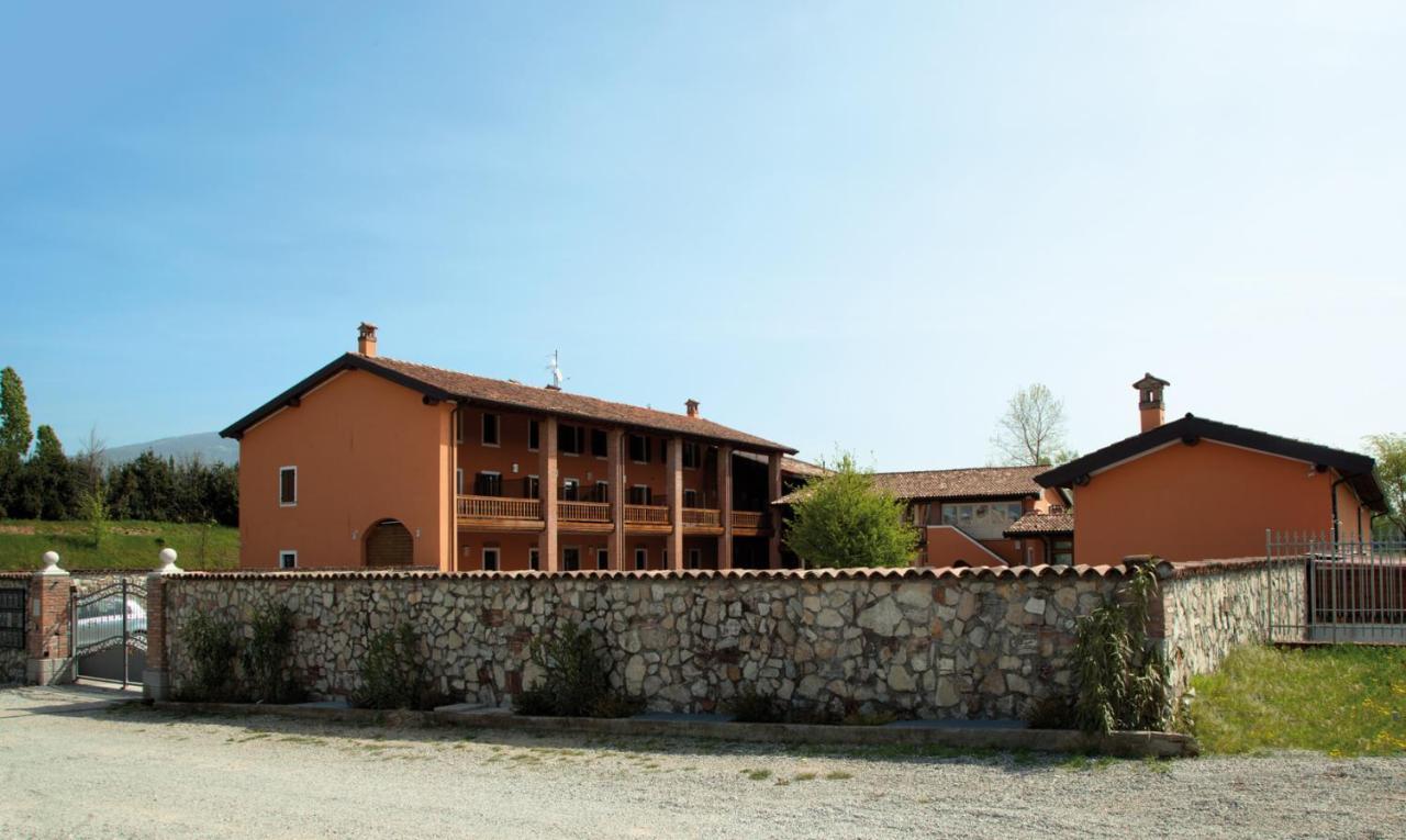 Bed and Breakfast Cascina Volta Брешия Экстерьер фото