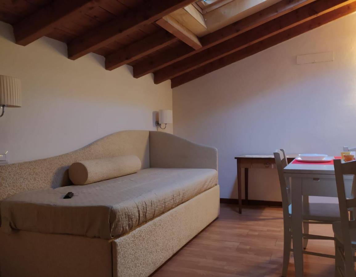 Bed and Breakfast Cascina Volta Брешия Экстерьер фото